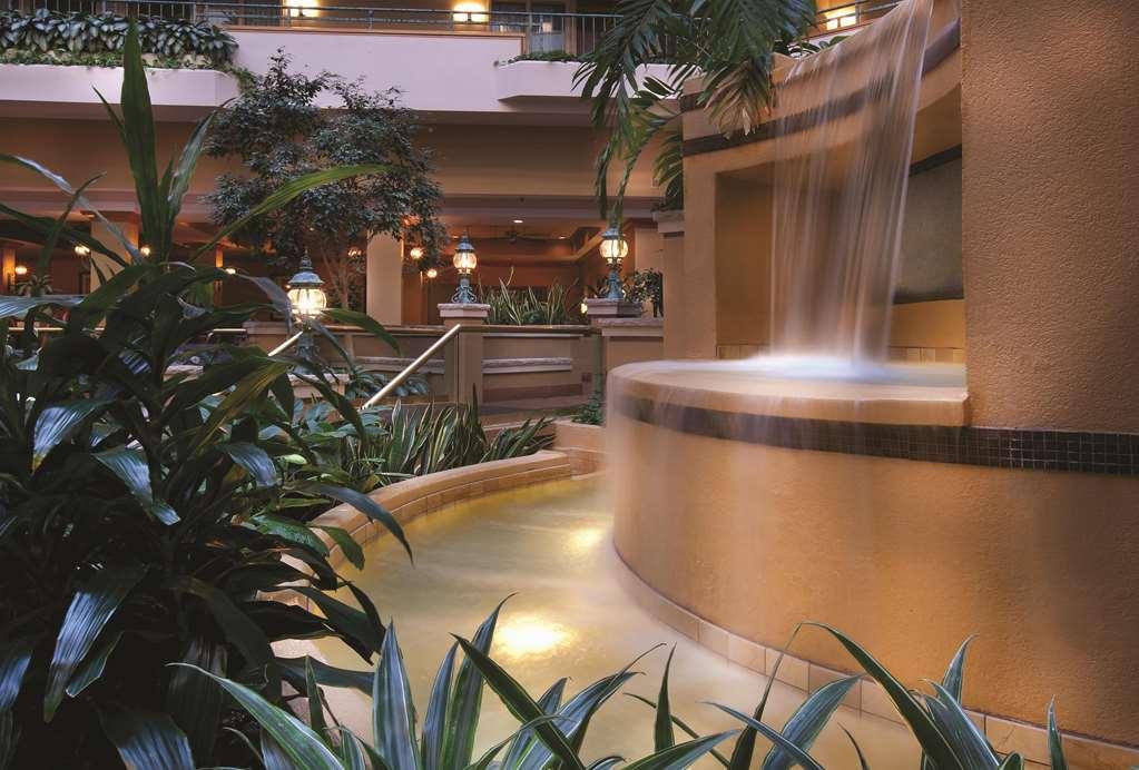 Embassy Suites By Hilton Greensboro Airport Интериор снимка