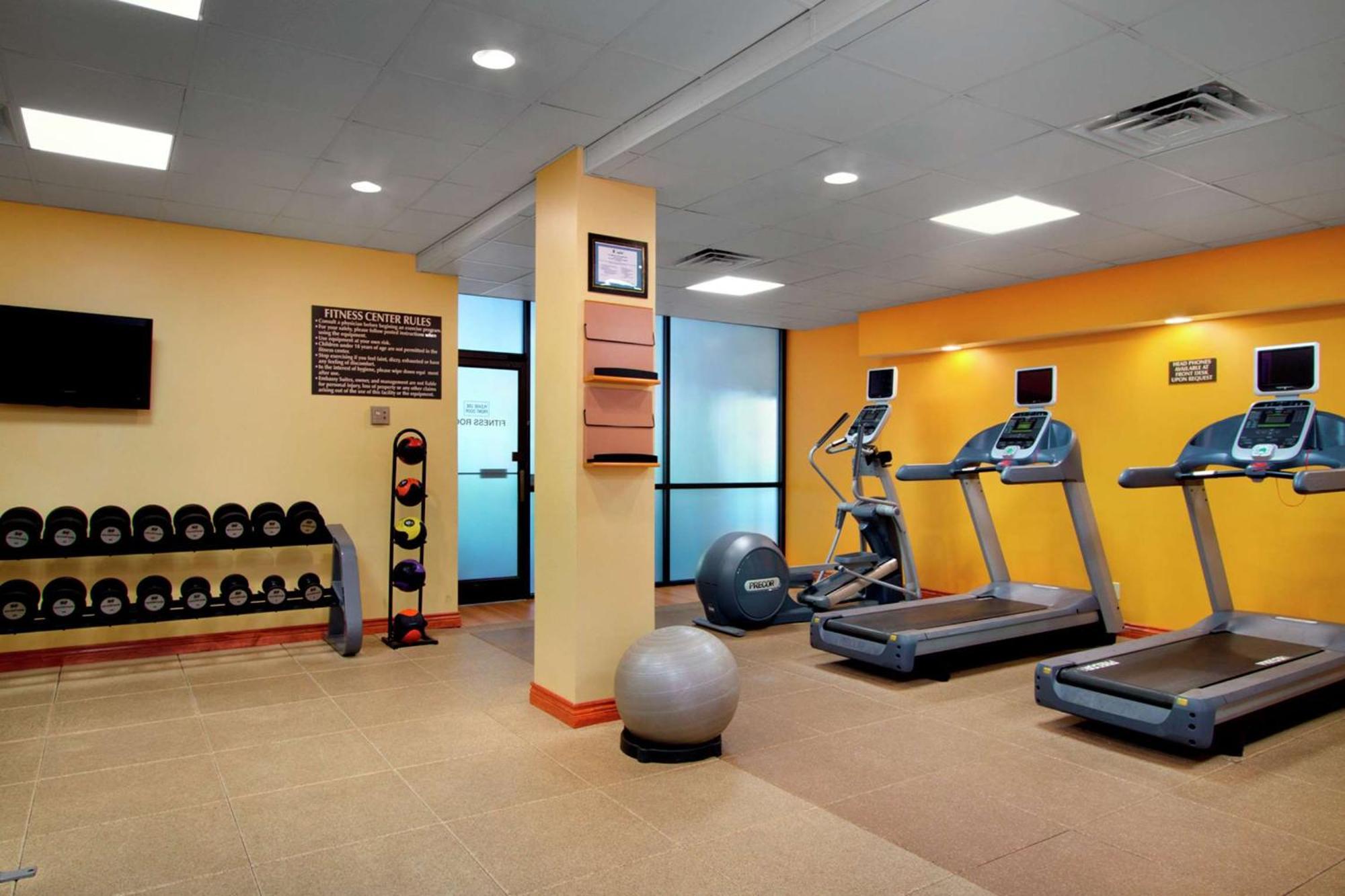 Embassy Suites By Hilton Greensboro Airport Екстериор снимка