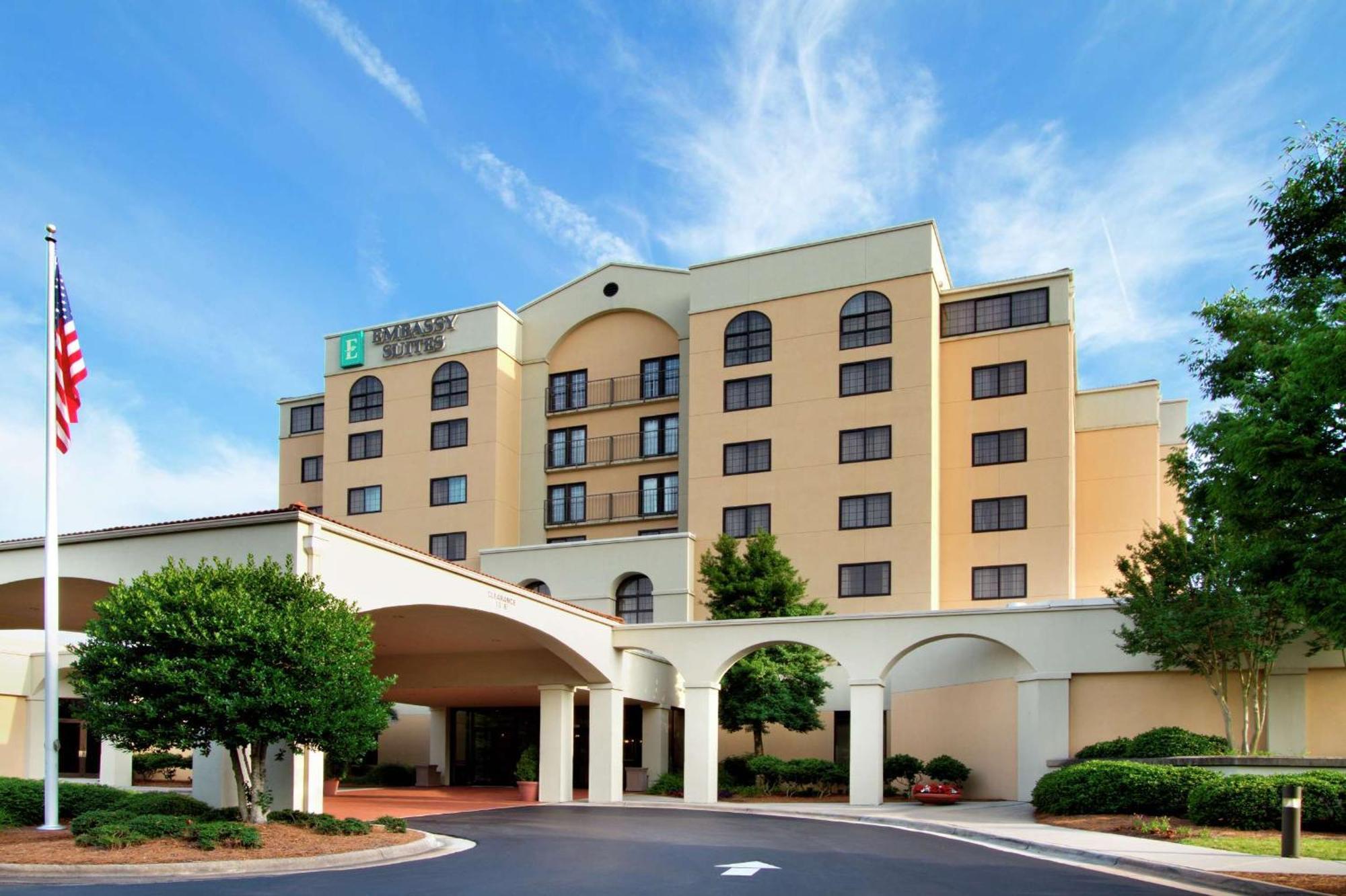 Embassy Suites By Hilton Greensboro Airport Екстериор снимка