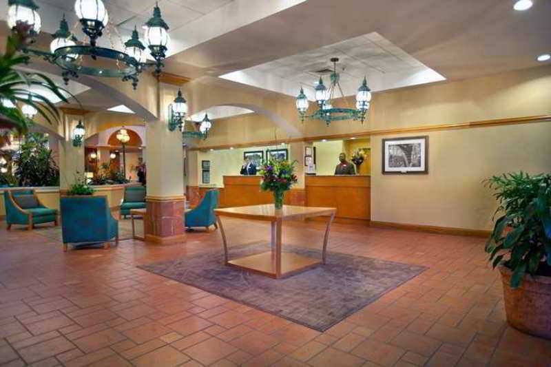 Embassy Suites By Hilton Greensboro Airport Интериор снимка